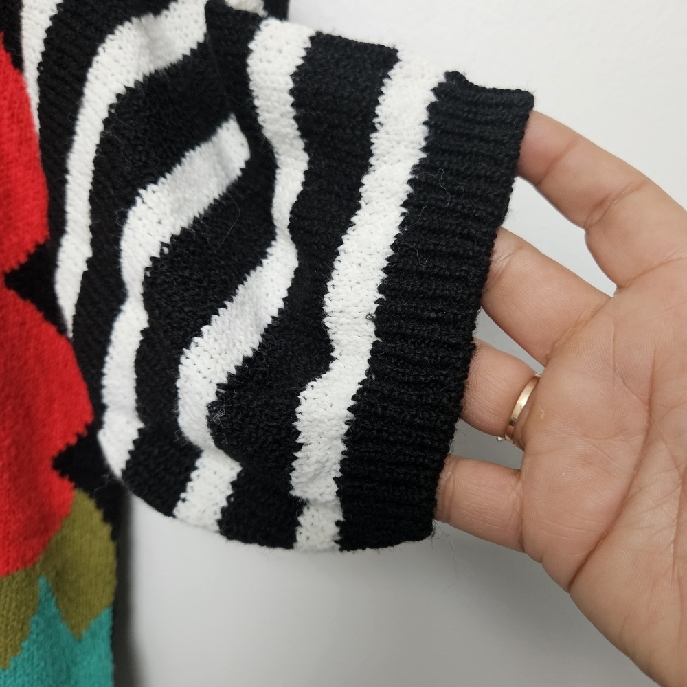 Vintage Fair Set Black and White Sz L Striped Knitted Sweater with Floral Design - Picture 5 of 10